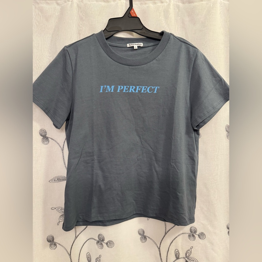 REFORMATION Classic Crew Tee In I'm Perfect size small